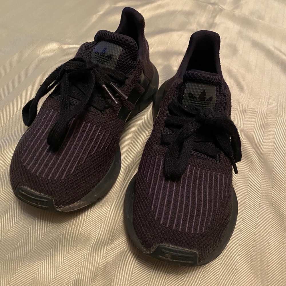 Youth Adidas tennis shoes